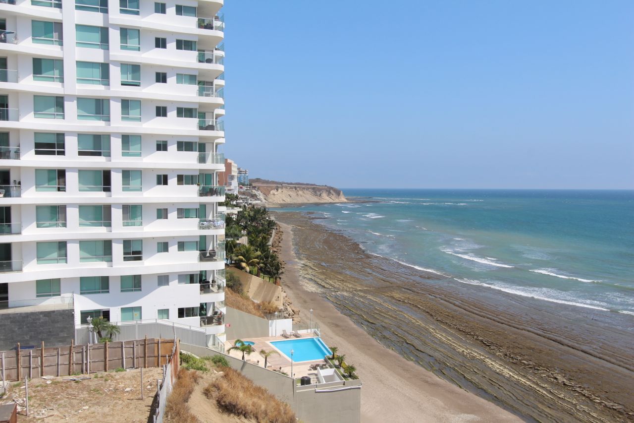 4 bedroom condo for sale on the beach Ecuadorian Coastal Properties