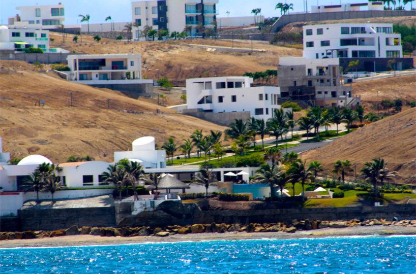 Ciudad Del Mar Luxury Home 3